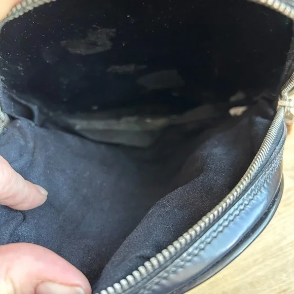 Gucci🖤 Vintage Ophidia patent leather sling backpack